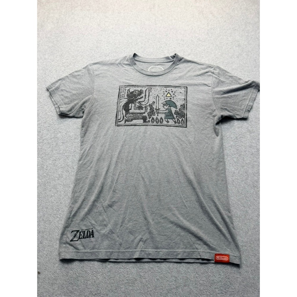 Nintendo Legend of Zelda Link vs Ganon Graphic T-Shirt Mens Medium Gray Triforce